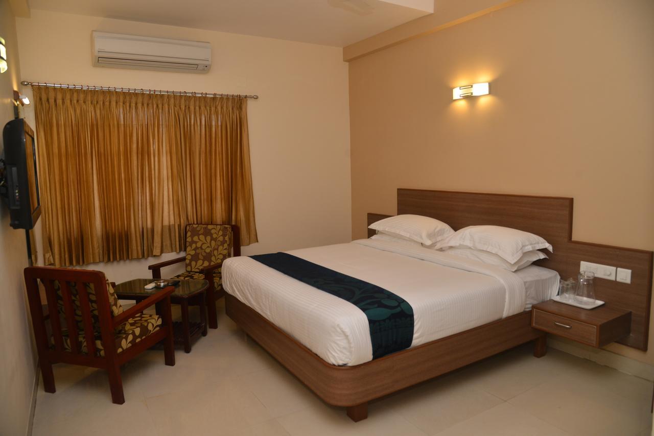 Sri Balaji Hotels Tiruchengodu Екстер'єр фото