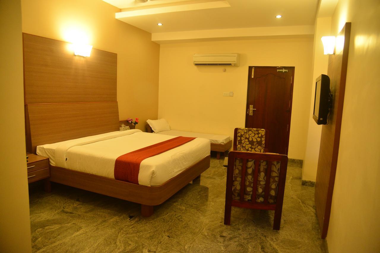 Sri Balaji Hotels Tiruchengodu Екстер'єр фото
